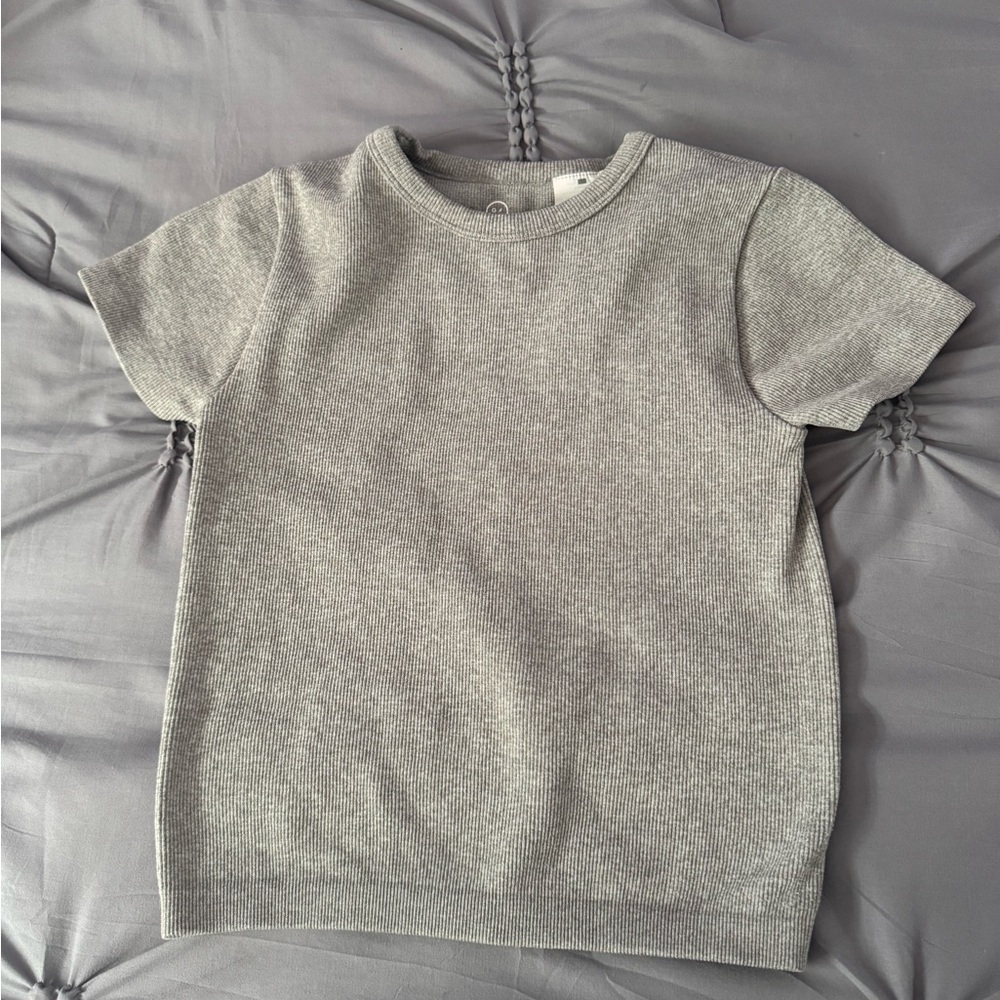 Gilly Hicks Gray Short Sleeve Tee